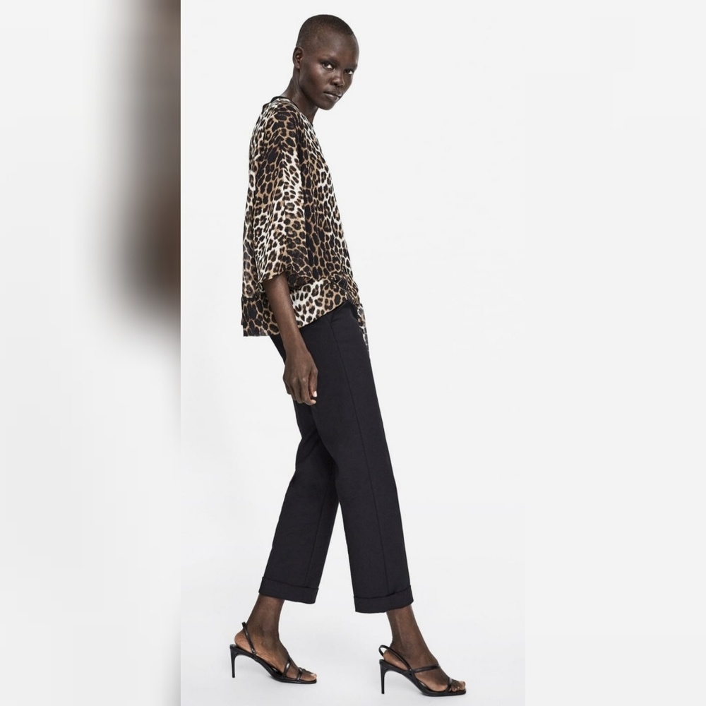 🆕️ZARA Leopard Print Blouse